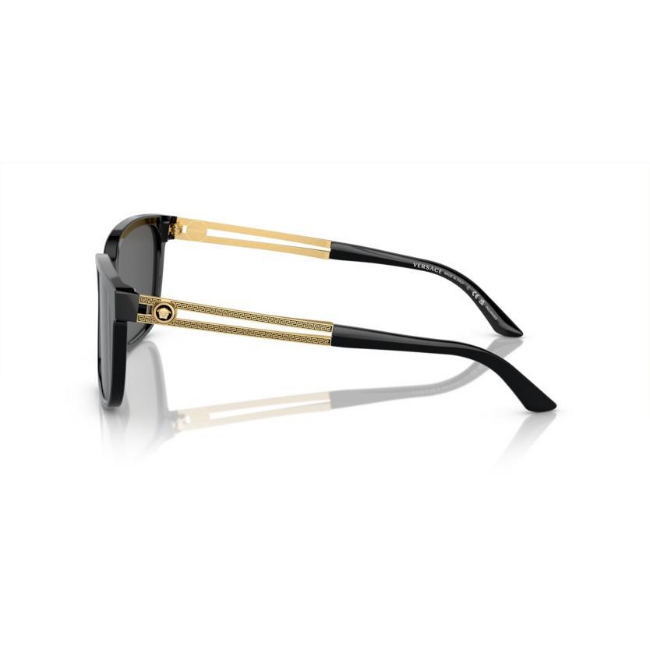 VERSACE VE4307 col. GB1/87 è un occhiale da sole da uomo in acetato, dalla forma squadrata e calibro 58.