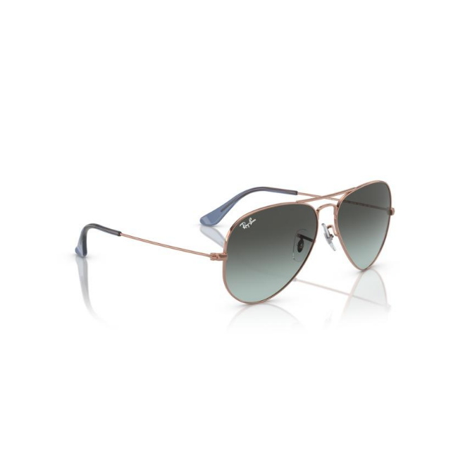 Ray-Ban RB 3025 col. 9202/GK è un occhiale da sole in metallo oro rosa e calibro 58.