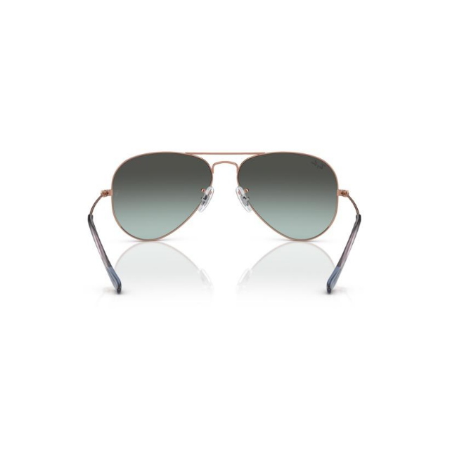 Ray-Ban RB 3025 col. 9202/GK è un occhiale da sole in metallo oro rosa e calibro 58.