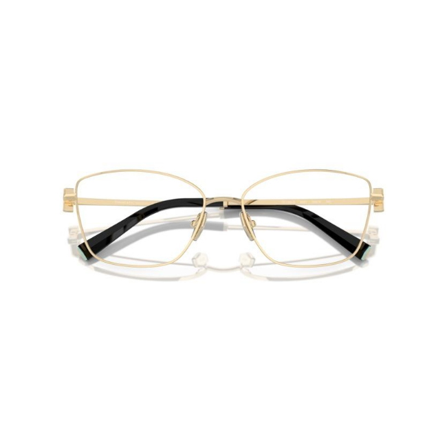 Tiffany & Co. TF 1160-B col. 6021 è una montatura da vista da donna in metallo oro, dalla forma farfalla e calibro 56.