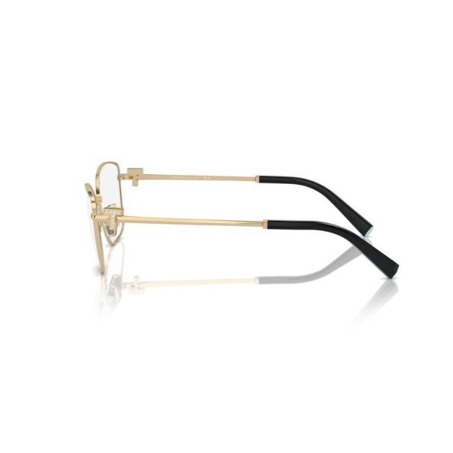 Tiffany & Co. TF 1160-B col. 6021 è una montatura da vista da donna in metallo oro, dalla forma farfalla e calibro 56.