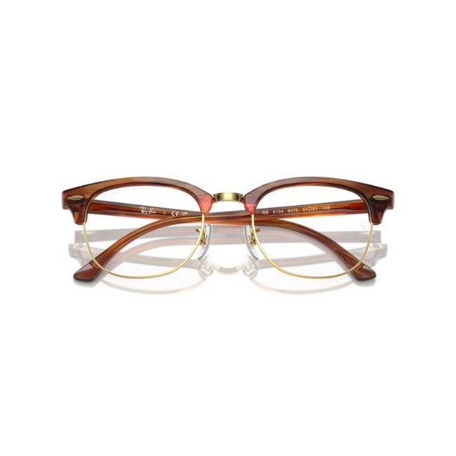 Ray-Ban RB 5154 CLUBMASTER col. 8375 è una montatura da vista in acetato marrone striato e calibro 51.