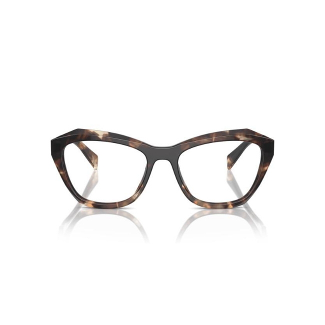 Prada VPR A20 col. 14P-1O1 è una montatura da vista da donna in acetato marrone tartarugato, dalla forma farfalla e calibro 54.