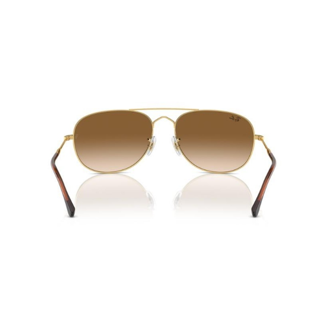 Ray-Ban RB 3735 col. 001/51 è un occhiale da sole in metallo oro e calibro 57.