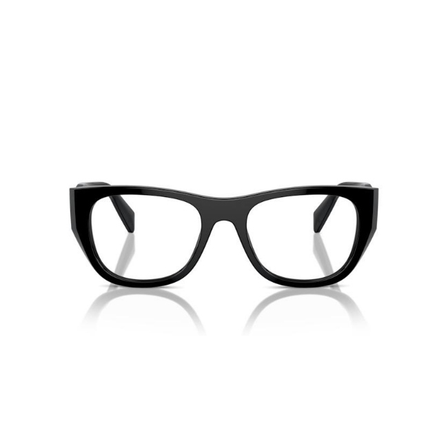 Prada VPR A18 col. 16K-1O1 è una montatura da vista da donna in acetato nero lucido, dalla forma irregolare e calibro 52.