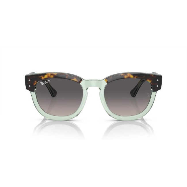 Ray-Ban RB 0298S col. 1376M3 è un occhiale da sole in acetato fotocromatiche viola a onde e calibro 53.