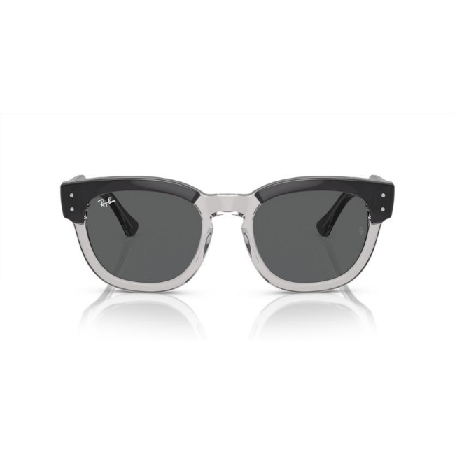 Ray-Ban RB 0298S col. 1396B1 è un occhiale da sole in acetato fotocromatiche viola a onde e calibro 53.