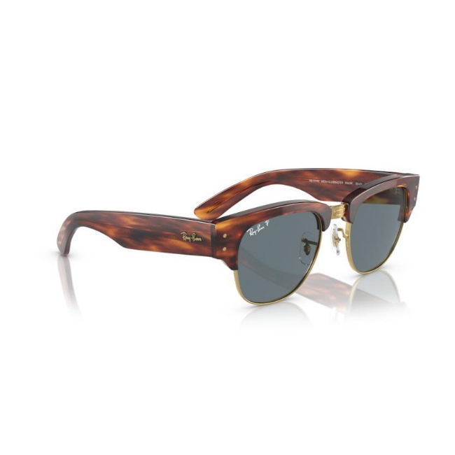 Ray-Ban RB 0316S col. 954/3R è un occhiale da sole in acetato fotocromatiche viola a onde e calibro 53.