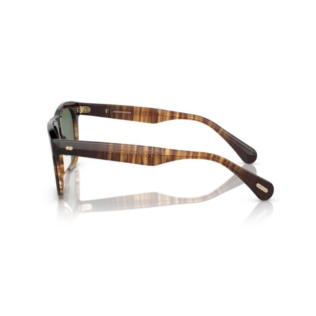 Oliver Peoples OV 5555SU R-3 ROGER FEDERER X OP col. 13929A è un occhiale da sole da donna in cortado marroni, dalla forma pillow e calibro 54.