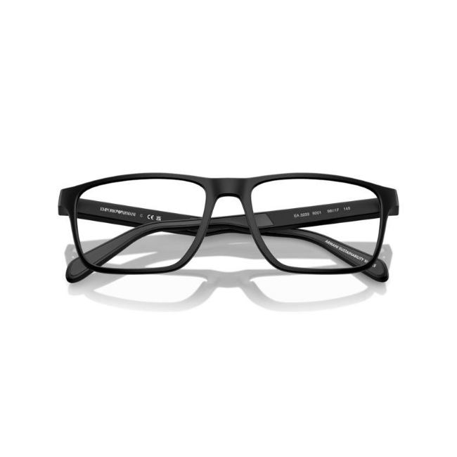 Emporio Armani EA 3233 col. 5001 è una montatura da vista in acetato nero opaco e calibro 56.