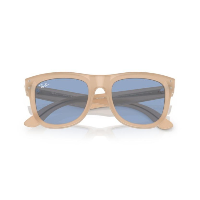 Ray-Ban RB R0502S WAYFARER REVERSE col. 678072 è un occhiale da sole e calibro 50.