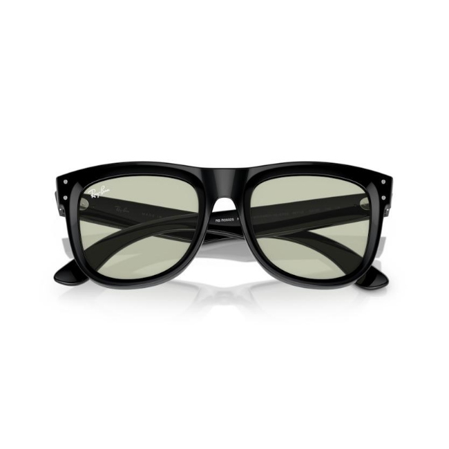 Ray-Ban RB R0502S WAYFARER REVERSE col. 6677/2 è un occhiale da sole e calibro 50.