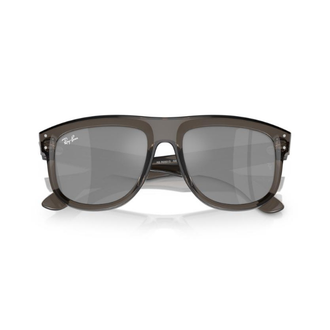 Ray-Ban RB R0501S BOYFRIEND REVERSE col. 6707GS è un occhiale da sole in iniettato e calibro 56.