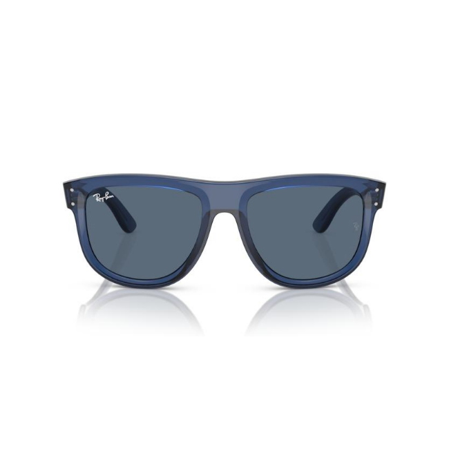 Ray-Ban RB R0501S BOYFRIEND REVERSE col. 67083A è un occhiale da sole in iniettato e calibro 56.