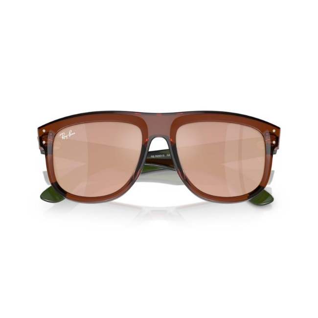 Ray-Ban RB R0501S BOYFRIEND REVERSE col. 67102O è un occhiale da sole in iniettato e calibro 56.