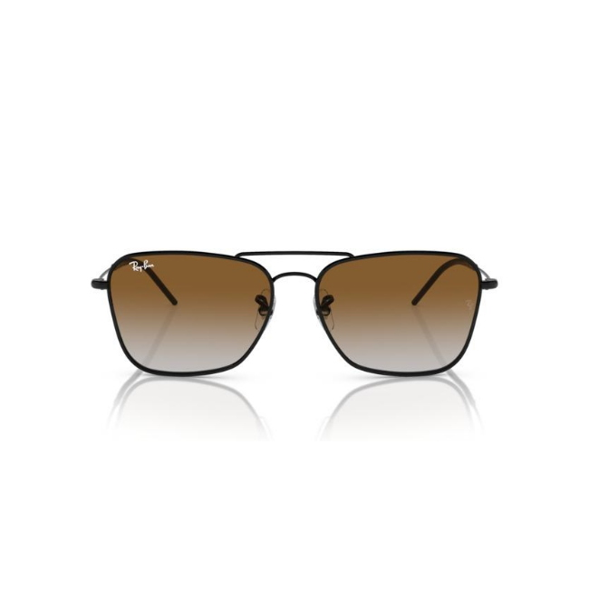 Ray-Ban RB R0102S CARAVAN REVERSE col. 002/CB è un occhiale da sole in metallo e calibro 58.