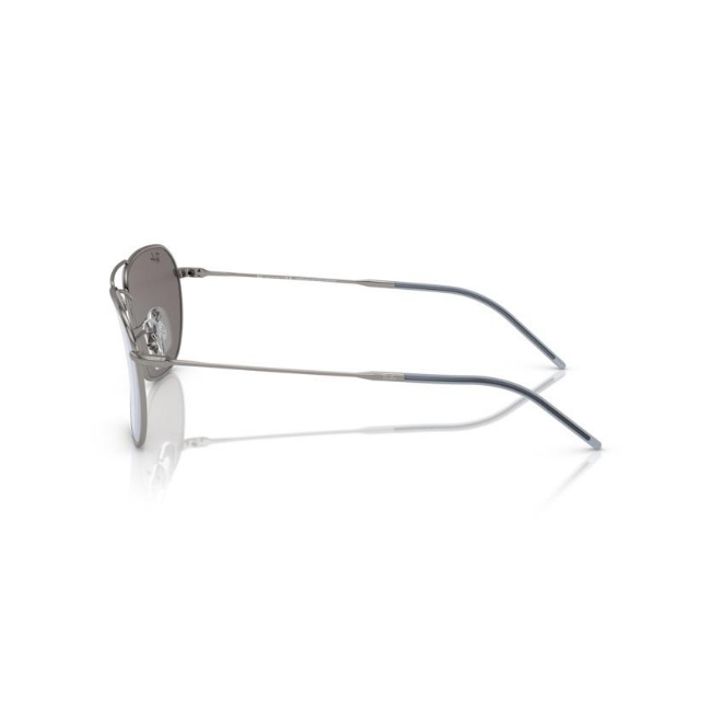 Ray-Ban RB R0102S CARAVAN REVERSE col. 004/GA è un occhiale da sole in metallo e calibro 58.