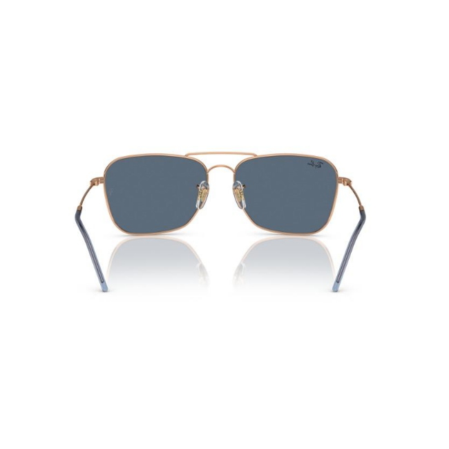 Ray-Ban RB R0102S CARAVAN REVERSE col. 92023A è un occhiale da sole in metallo e calibro 58.