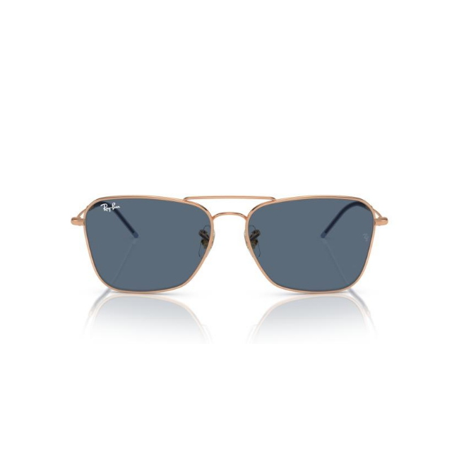 Ray-Ban RB R0102S CARAVAN REVERSE col. 92023A è un occhiale da sole in metallo e calibro 58.