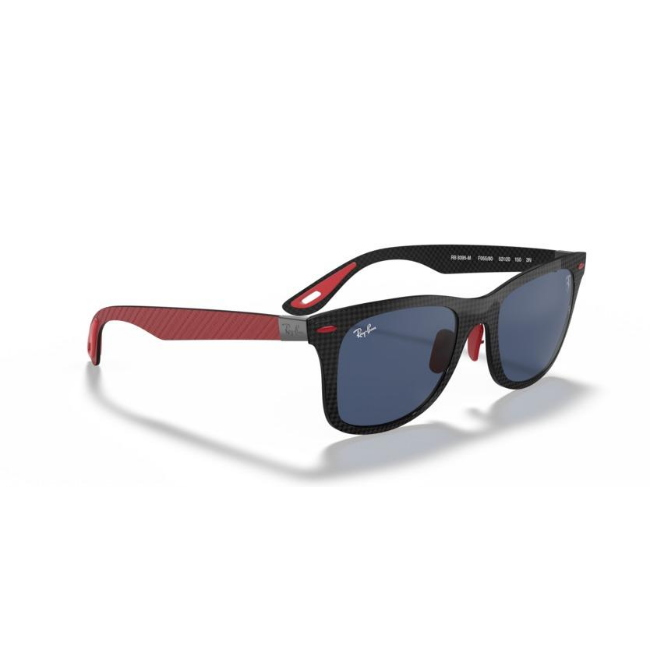 Ray-Ban RB 8395M col. F05580 è un occhiale da sole e calibro 52.
