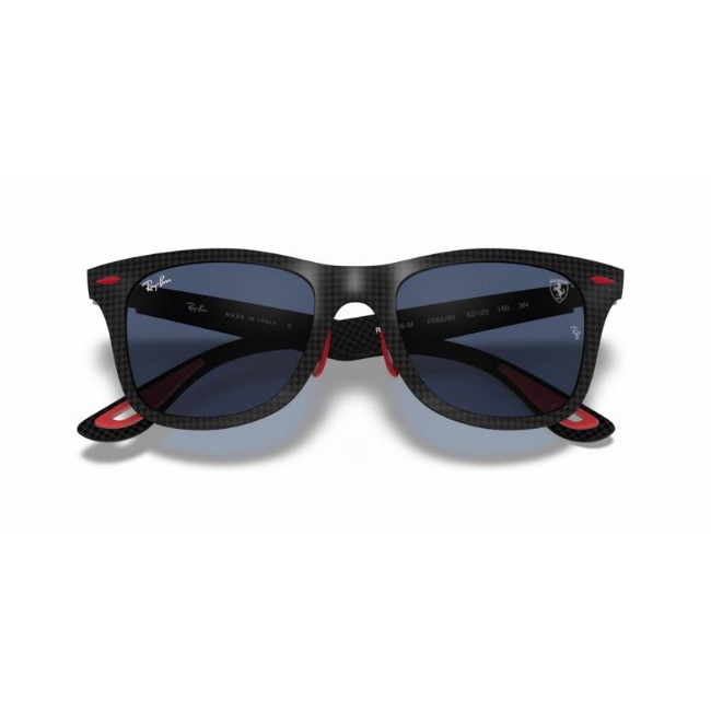 Ray-Ban RB 8395M col. F05580 è un occhiale da sole e calibro 52.