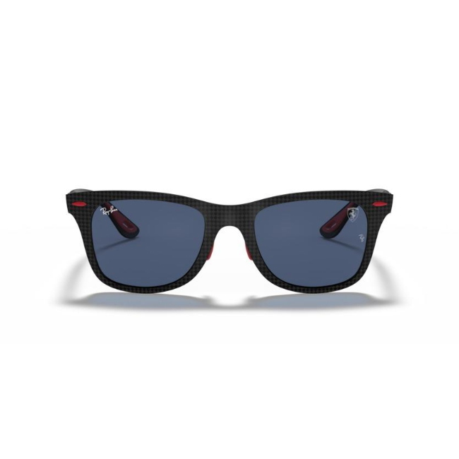 Ray-Ban RB 8395M col. F05580 è un occhiale da sole e calibro 52.