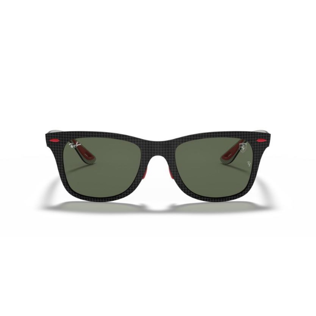 Ray-Ban RB 8395M col. F05471 è un occhiale da sole e calibro 52.