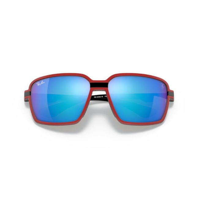 Ray-Ban RB 8360M col. F66355 è un occhiale da sole in nylon e calibro 62.