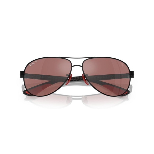 Ray-Ban RB 8331M col. F002H2 è un occhiale da sole in metallo e calibro 61.