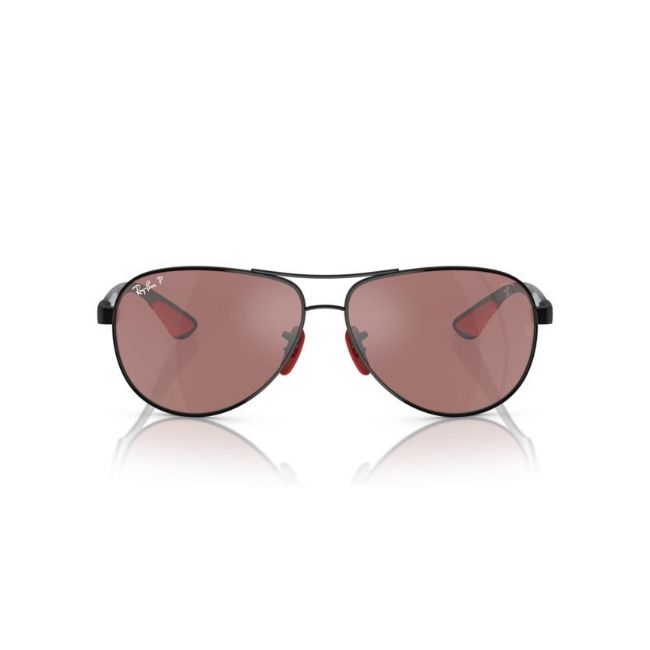 Ray-Ban RB 8331M col. F002H2 è un occhiale da sole in metallo e calibro 61.