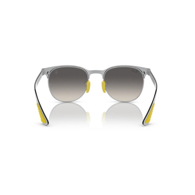 Ray-Ban RB 8327M col. F08011 è un occhiale da sole in acciaio e calibro 53.