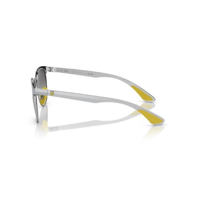 Ray-Ban RB 8327M col. F08011 è un occhiale da sole in acciaio e calibro 53.