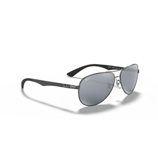 Ray-Ban RB 8313 col. 004/K6 è un occhiale da sole in metallo e calibro 61.