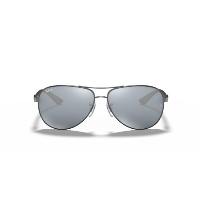 Ray-Ban RB 8313 col. 004/K6 è un occhiale da sole in metallo e calibro 61.