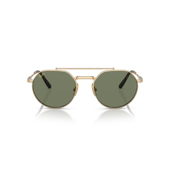 Ray-Ban RB 8265 col. 313852 è un occhiale da sole in titanio e calibro 51.