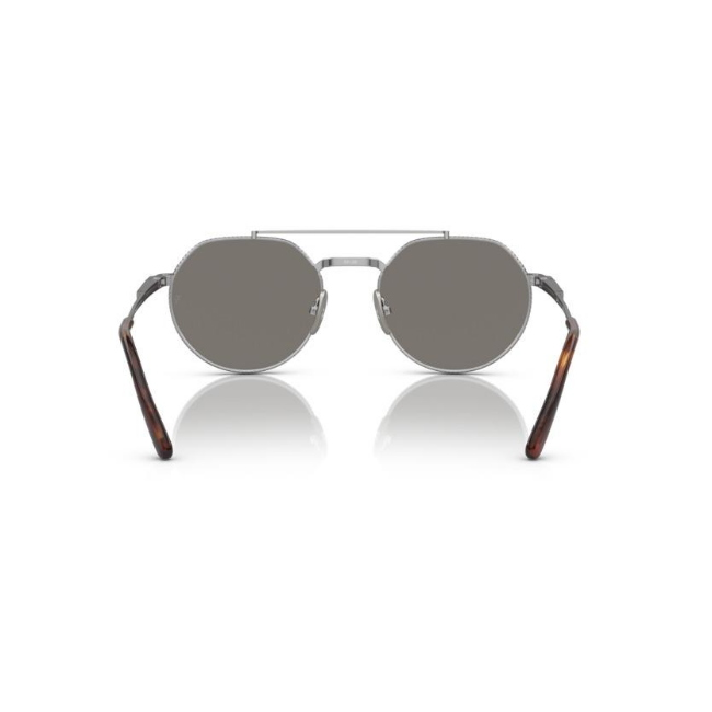 Ray-Ban RB 8265 col. 3139O4 è un occhiale da sole in titanio e calibro 51.