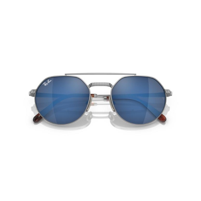 Ray-Ban RB 8265 col. 3139O4 è un occhiale da sole in titanio e calibro 51.