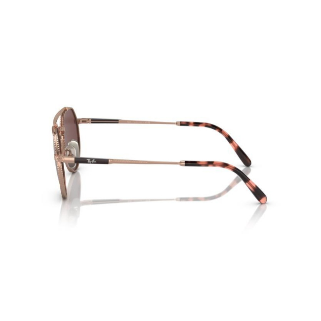 Ray-Ban RB 8265 col. 3140AF è un occhiale da sole in titanio e calibro 53.