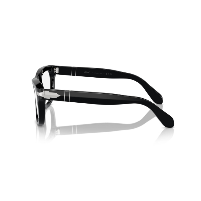 Persol PO 0086-V col. 95 è una montatura da vista da donna in acetato nero lucido, dalla forma pillow e calibro 54.