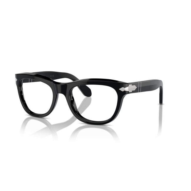 Persol PO 0086-V col. 95 è una montatura da vista da donna in acetato nero lucido, dalla forma pillow e calibro 54.