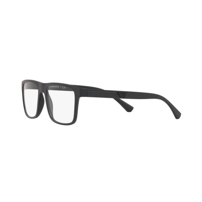 Emporio Armani EA 4115 col. 5801/1W è un occhiale da sole in acetato nero satinato e calibro 54.
