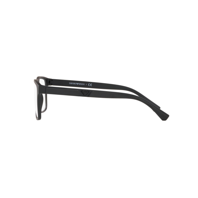Emporio Armani EA 4115 col. 5801/1W è un occhiale da sole in acetato nero satinato e calibro 54.