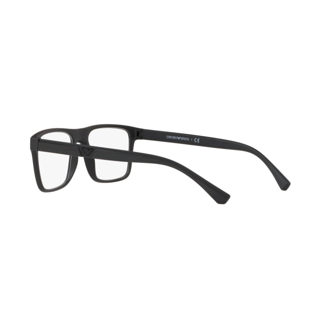 Emporio Armani EA 4115 col. 5801/1W è un occhiale da sole in acetato nero satinato e calibro 54.