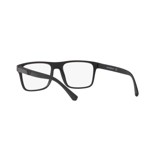 Emporio Armani EA 4115 col. 5801/1W è un occhiale da sole in acetato nero satinato e calibro 54.