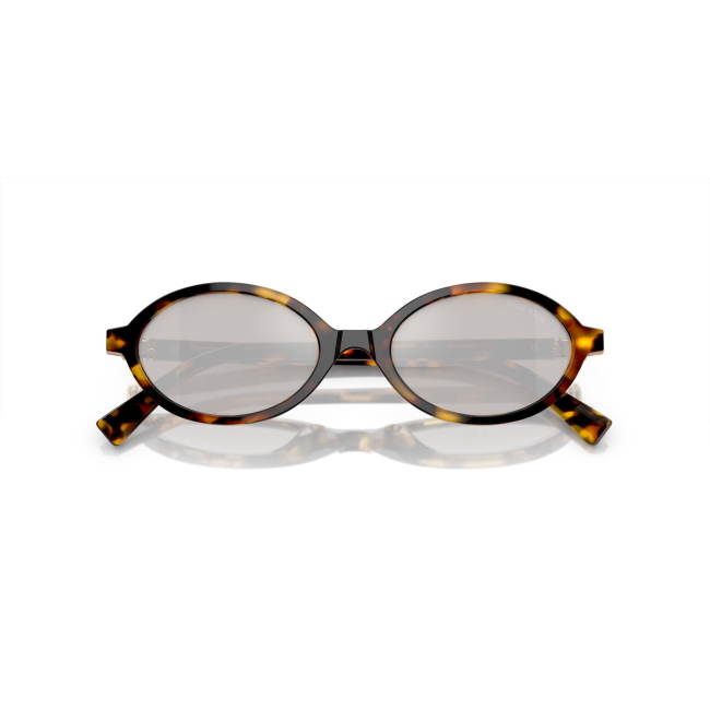 Miu Miu SMU 04Z col. VAU-07F è un occhiale da sole in acetato marrone tartarugato e calibro 50.