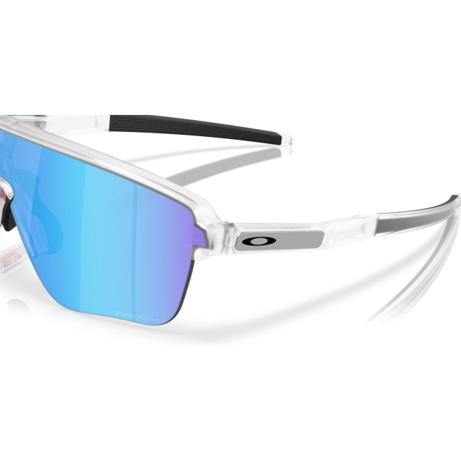 Oakley OO 9415 CORRIDOR SQ col. 05 è un occhiale da sole in acetato trasparente opaco e calibro 42.
