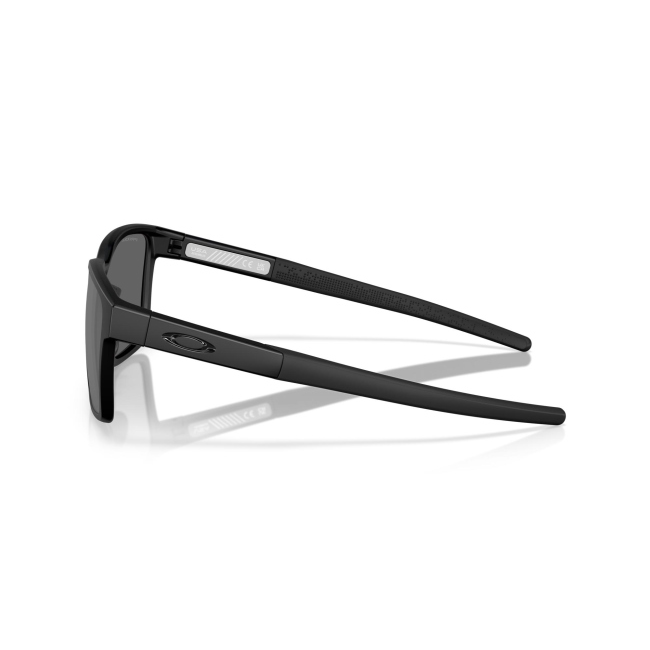 Oakley OO 9430 ACTUATOR SQ col. 01 è un occhiale da sole in acetato nero opaco e calibro 57.