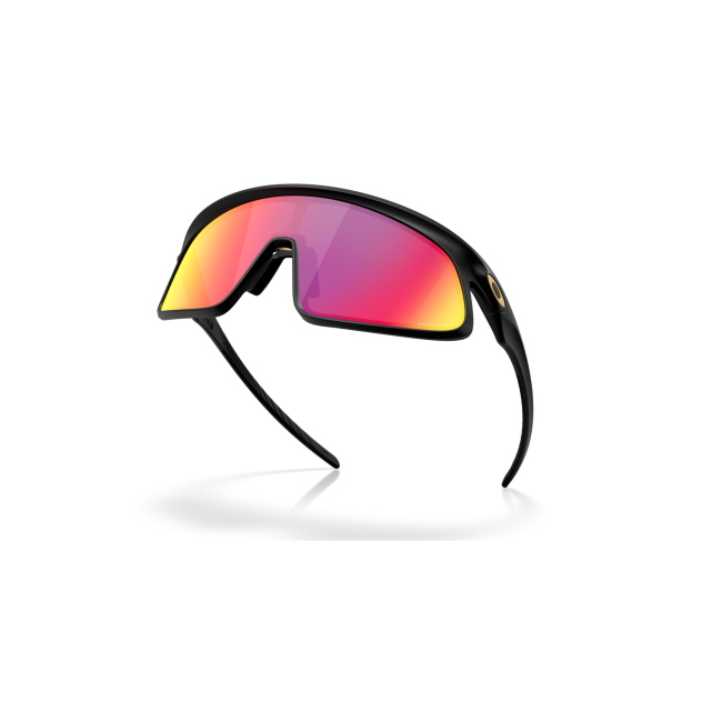 Oakley OO 9484D RSLV col. 02 è un occhiale da sole in acetato nero opaco e calibro 49.