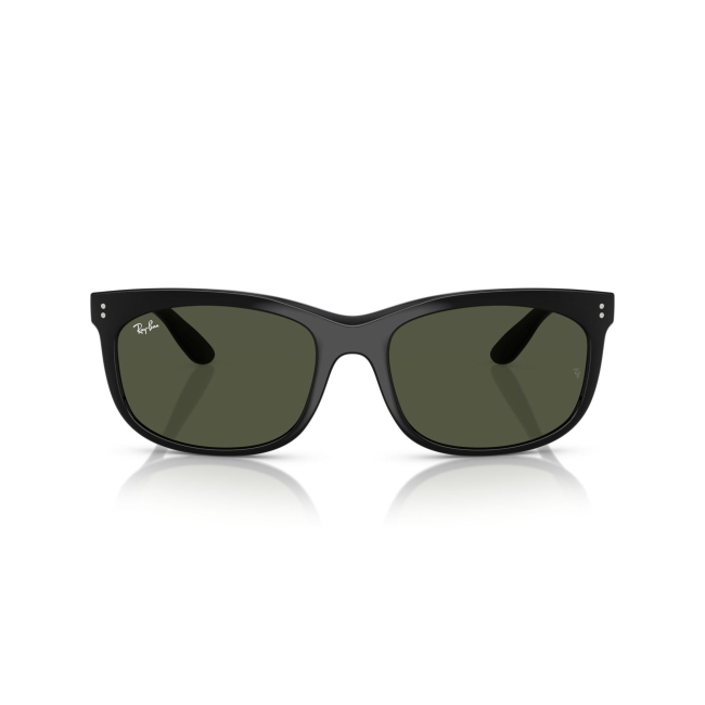 Ray-Ban RB 2389 BALORETTE col. 901/31 è un occhiale da sole in acetato nero lucido e calibro 57.