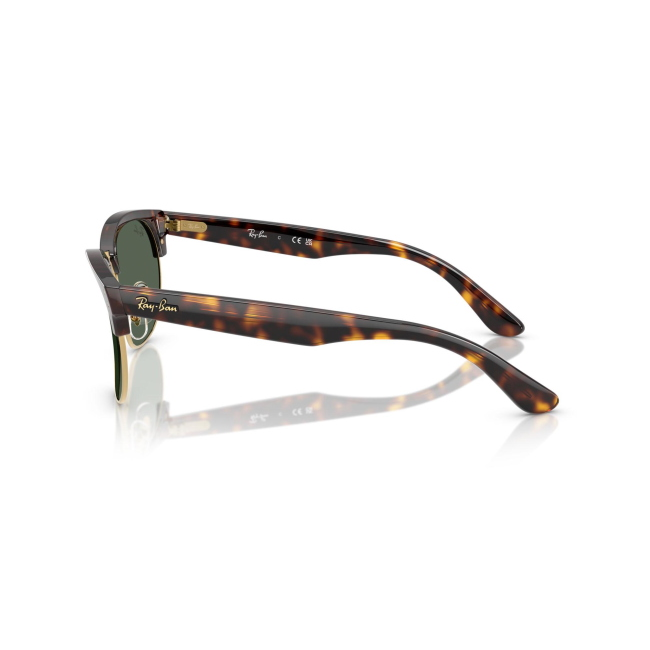 Ray-Ban RB R0504S CLUBMASTER REVERSE col. 1359VR è un occhiale da sole in metallo oro e celluloide tartarugata e calibro 54.